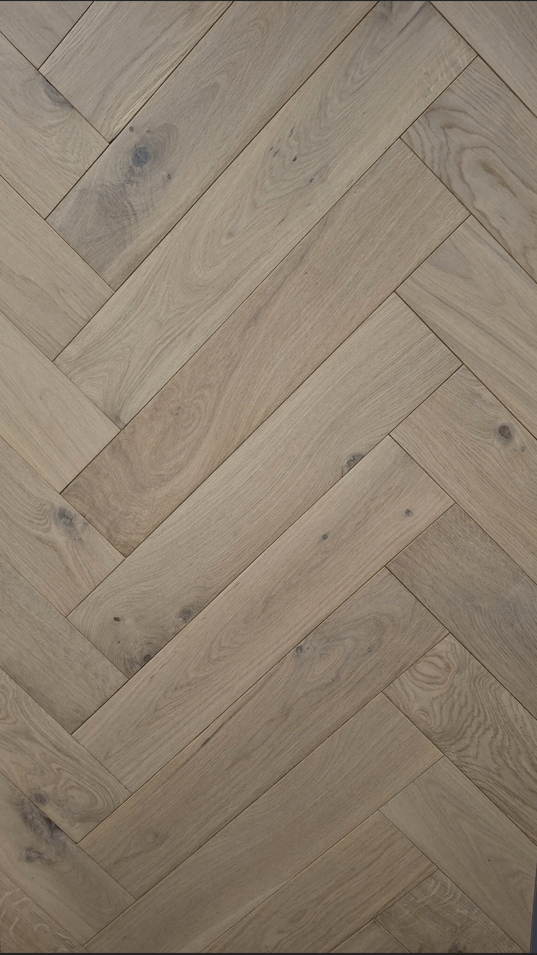 Multiplank Herringbone 125x625mm geolied